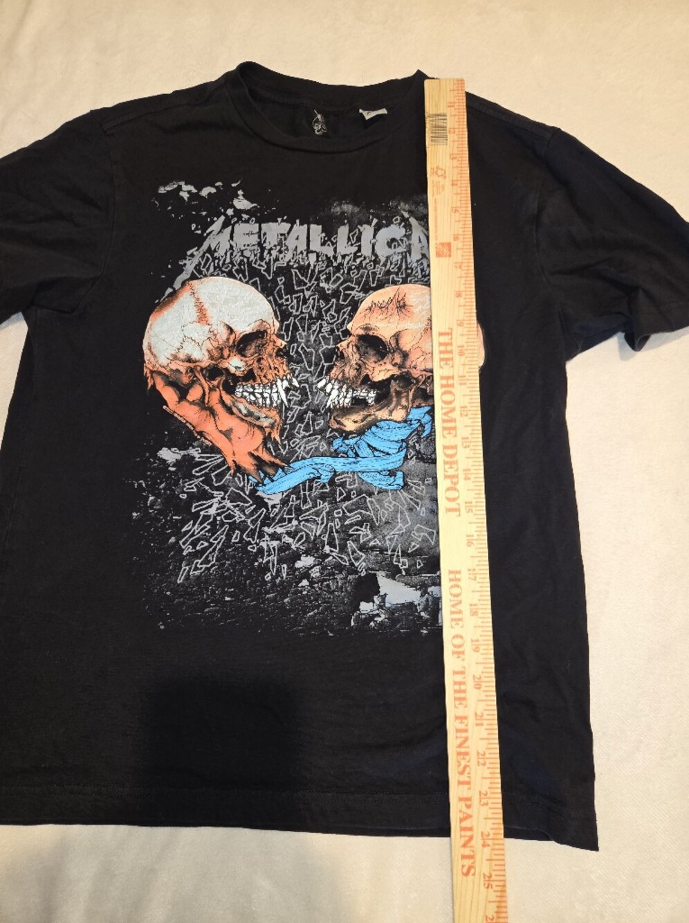 Metallica Black Short-Sleeve Graphic Tee with Blue Accent Fits Like A Large - Picture 6 of 6